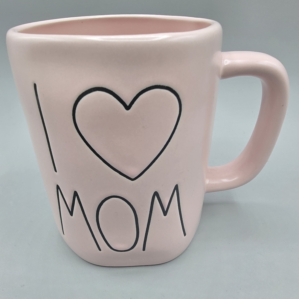 Pink 'Mom' Mug with Heart Design